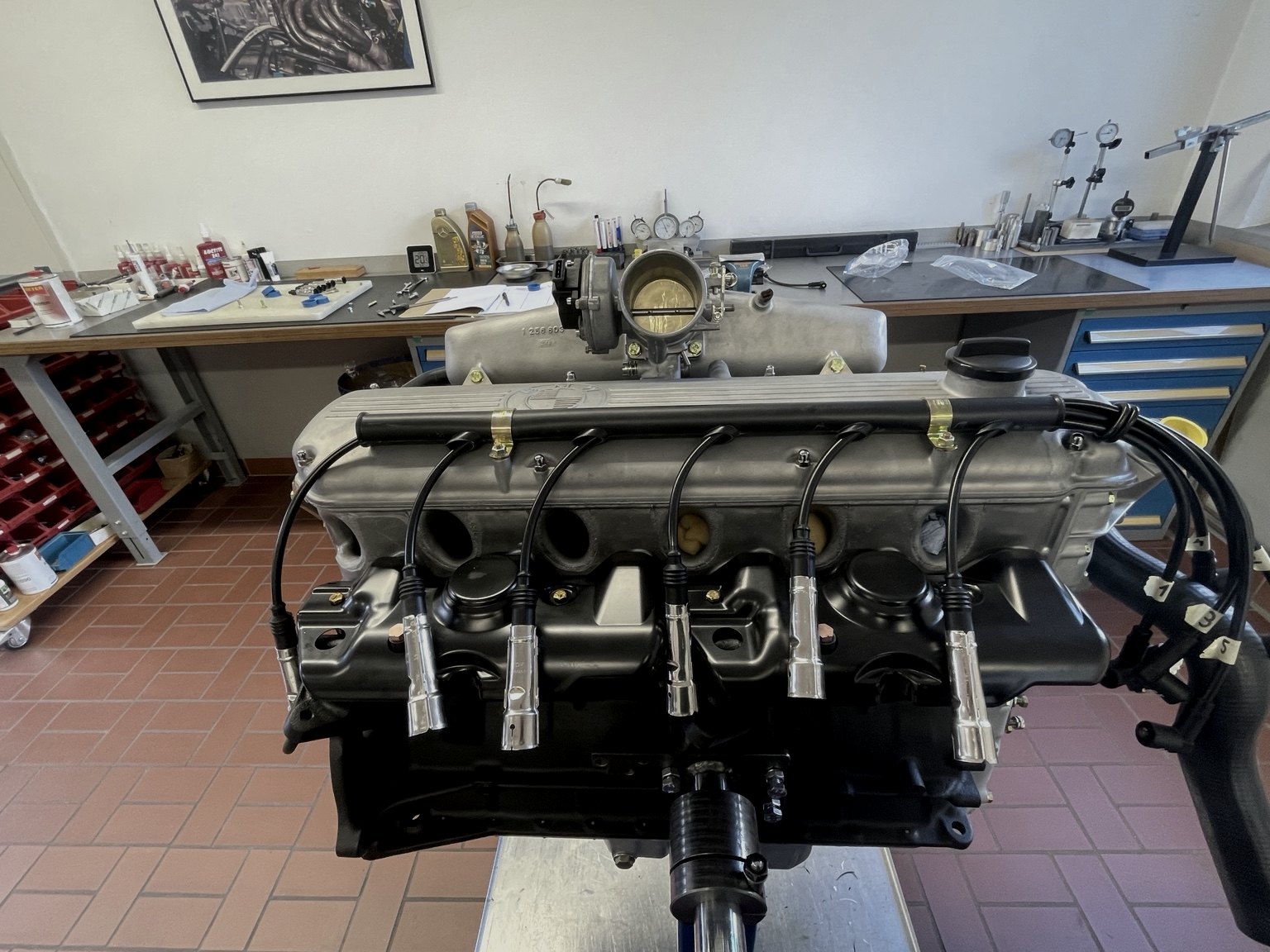 Einblick in die Motorenbauwerkstatt